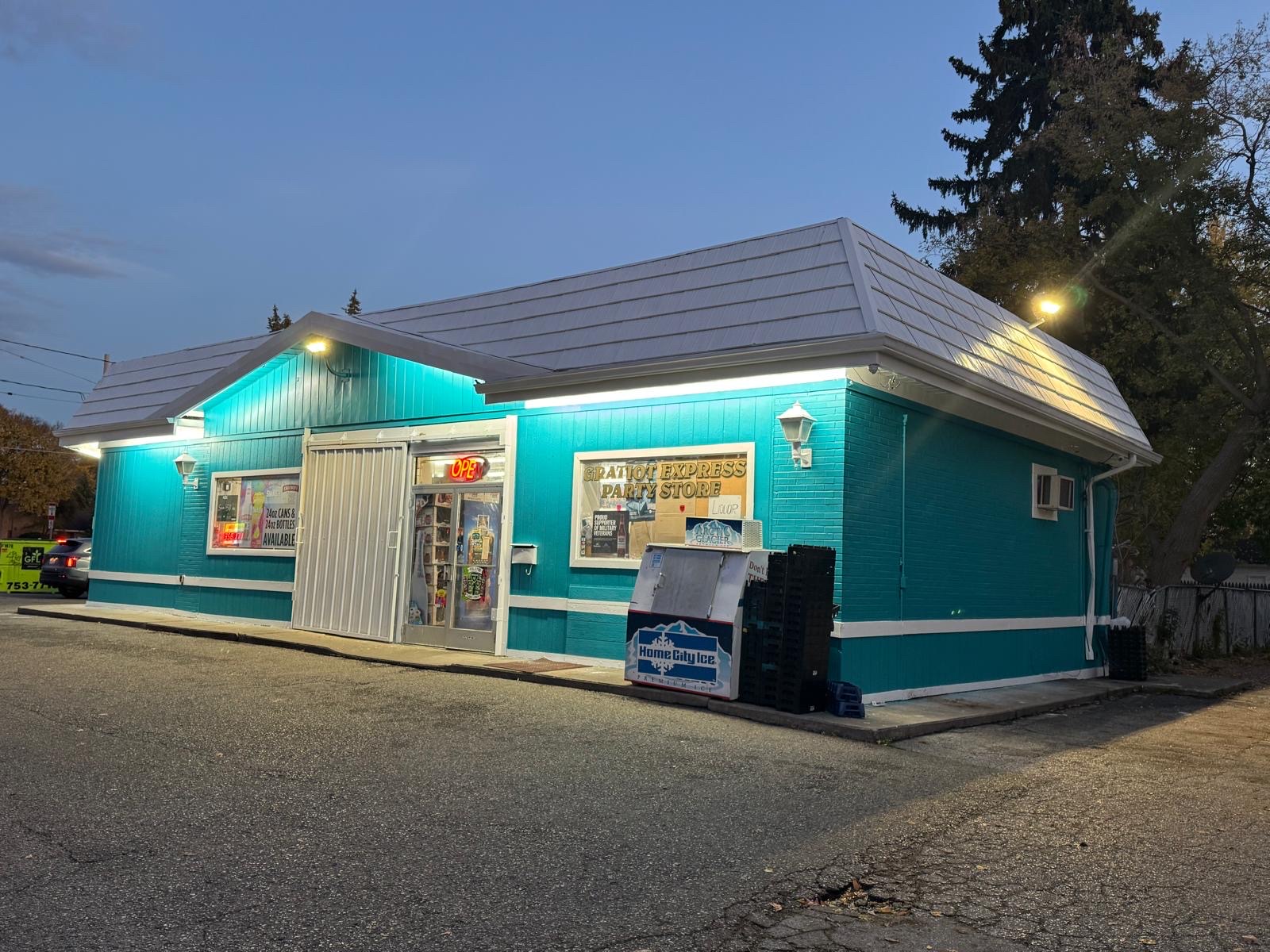 Gratiot Express Party Store — photo