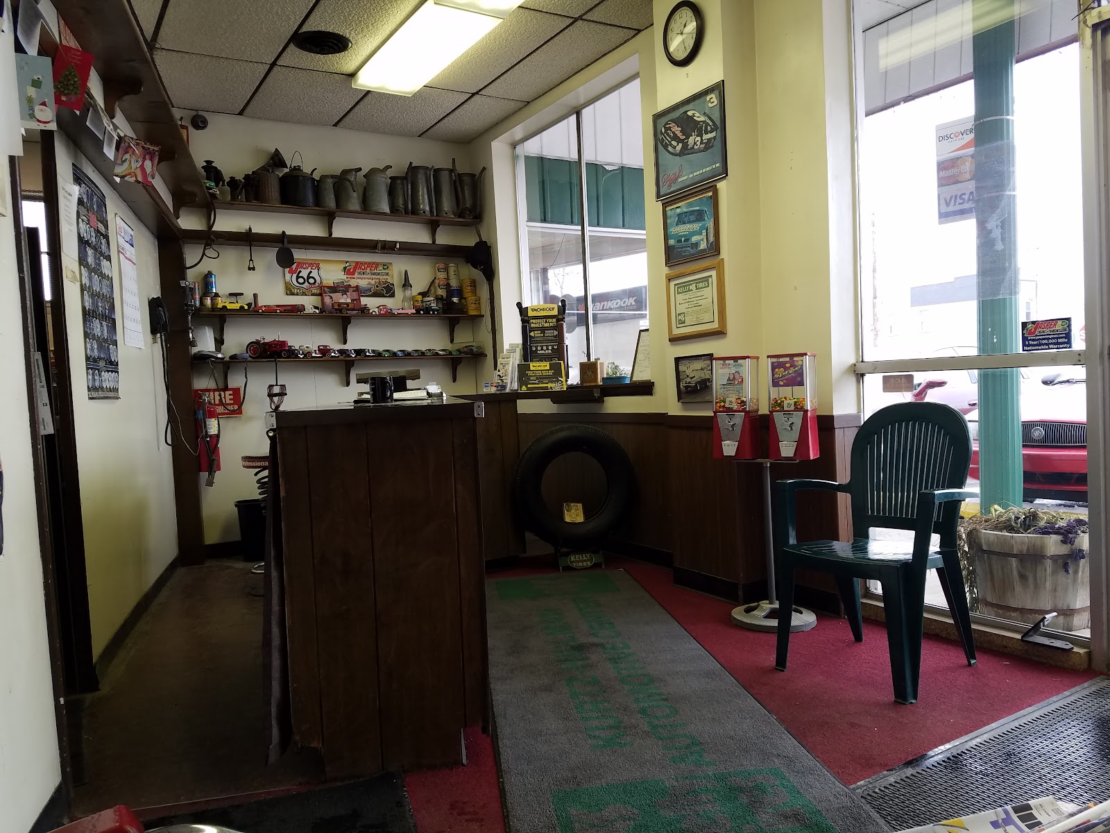 Kurtz-Hillman Automotive Center in Saginaw