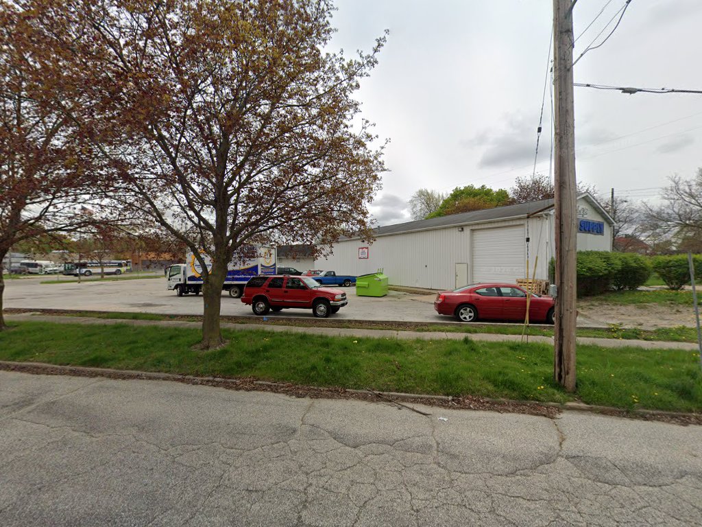 LARRY'S AUTO SUPPLY in Saginaw
