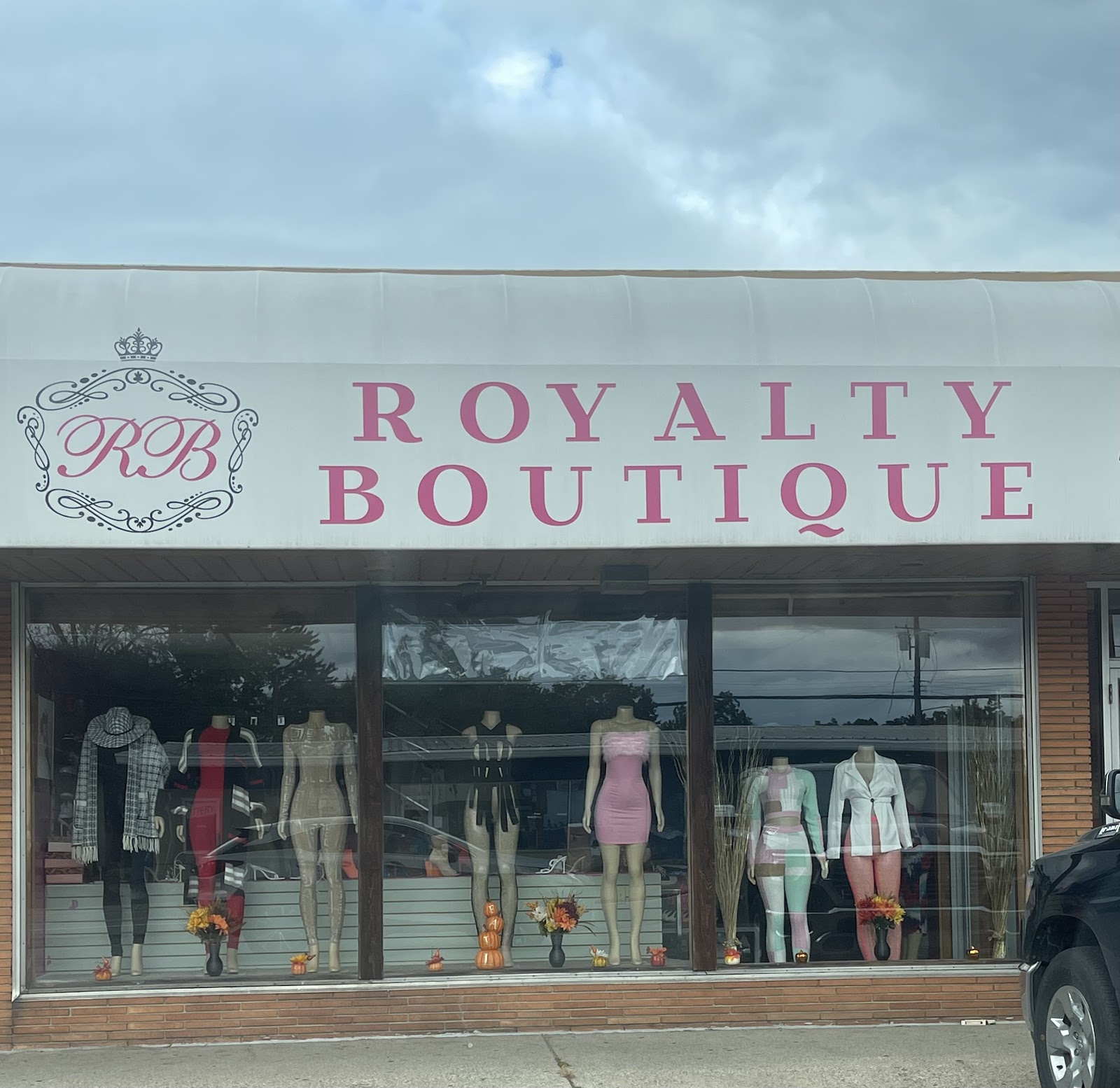 Royalty Boutique — photo